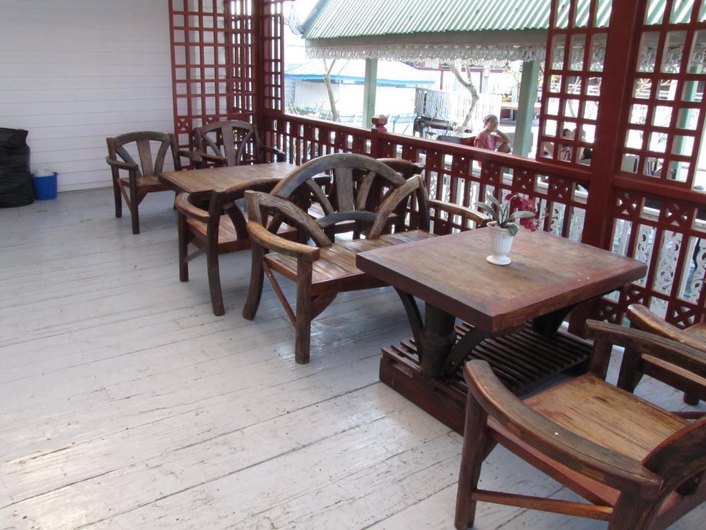 Mod Guesthouse Hua Hin Bagian luar foto