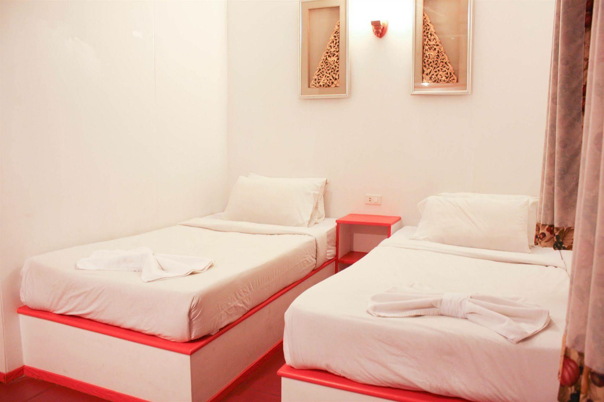 Mod Guesthouse Hua Hin Bagian luar foto