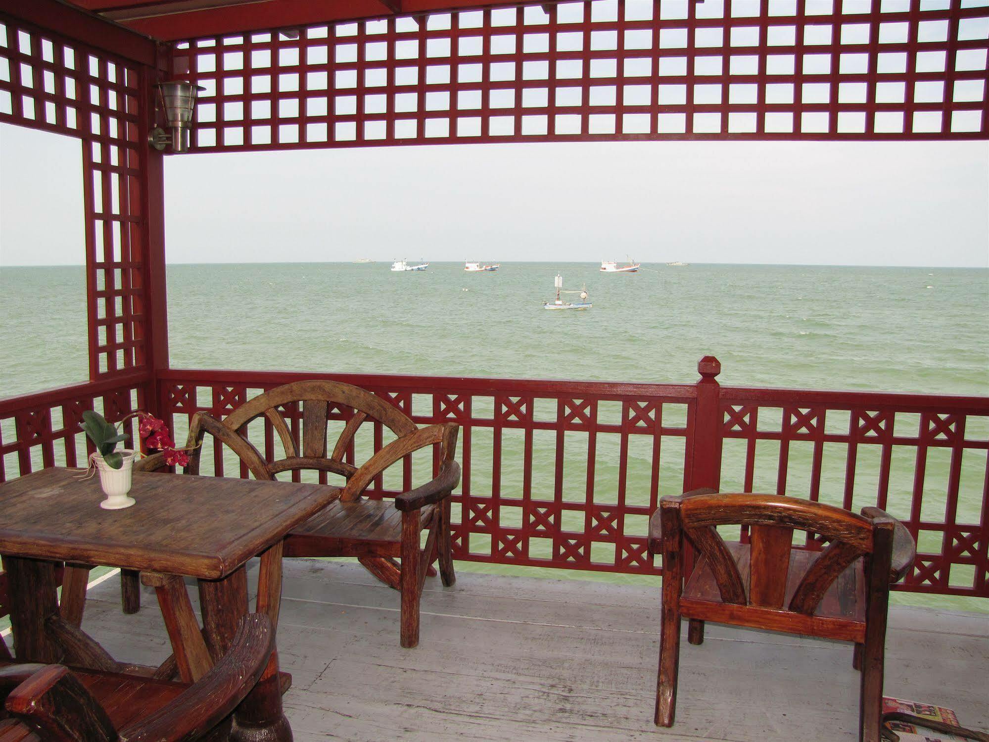 Mod Guesthouse Hua Hin Bagian luar foto