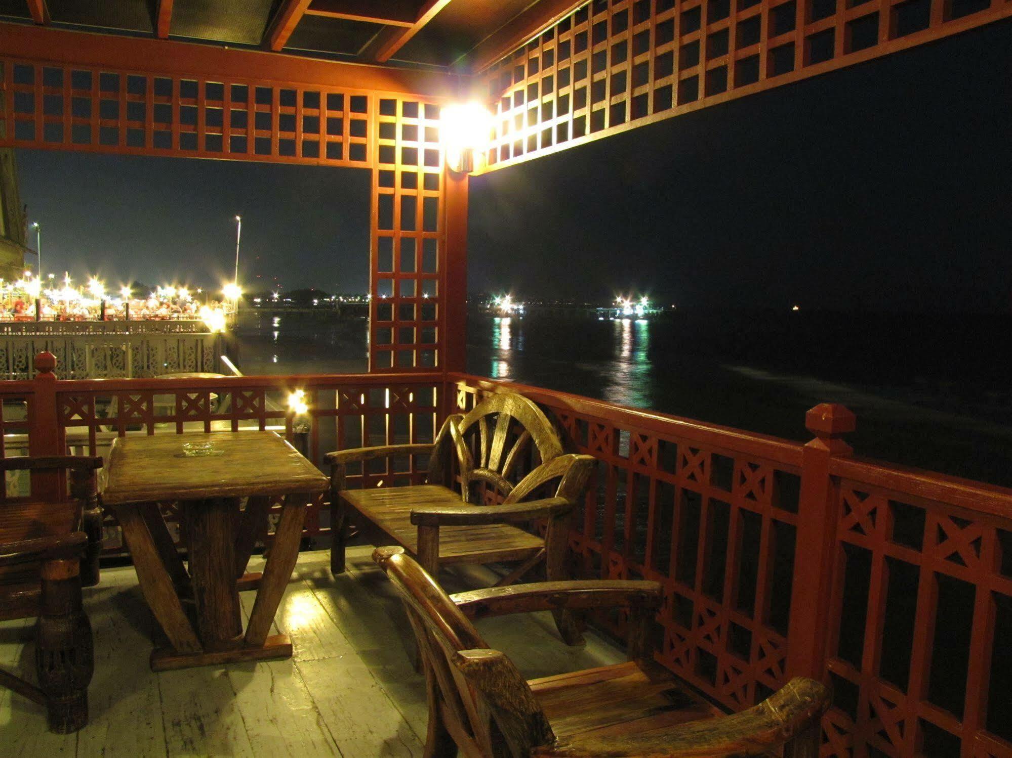 Mod Guesthouse Hua Hin Bagian luar foto